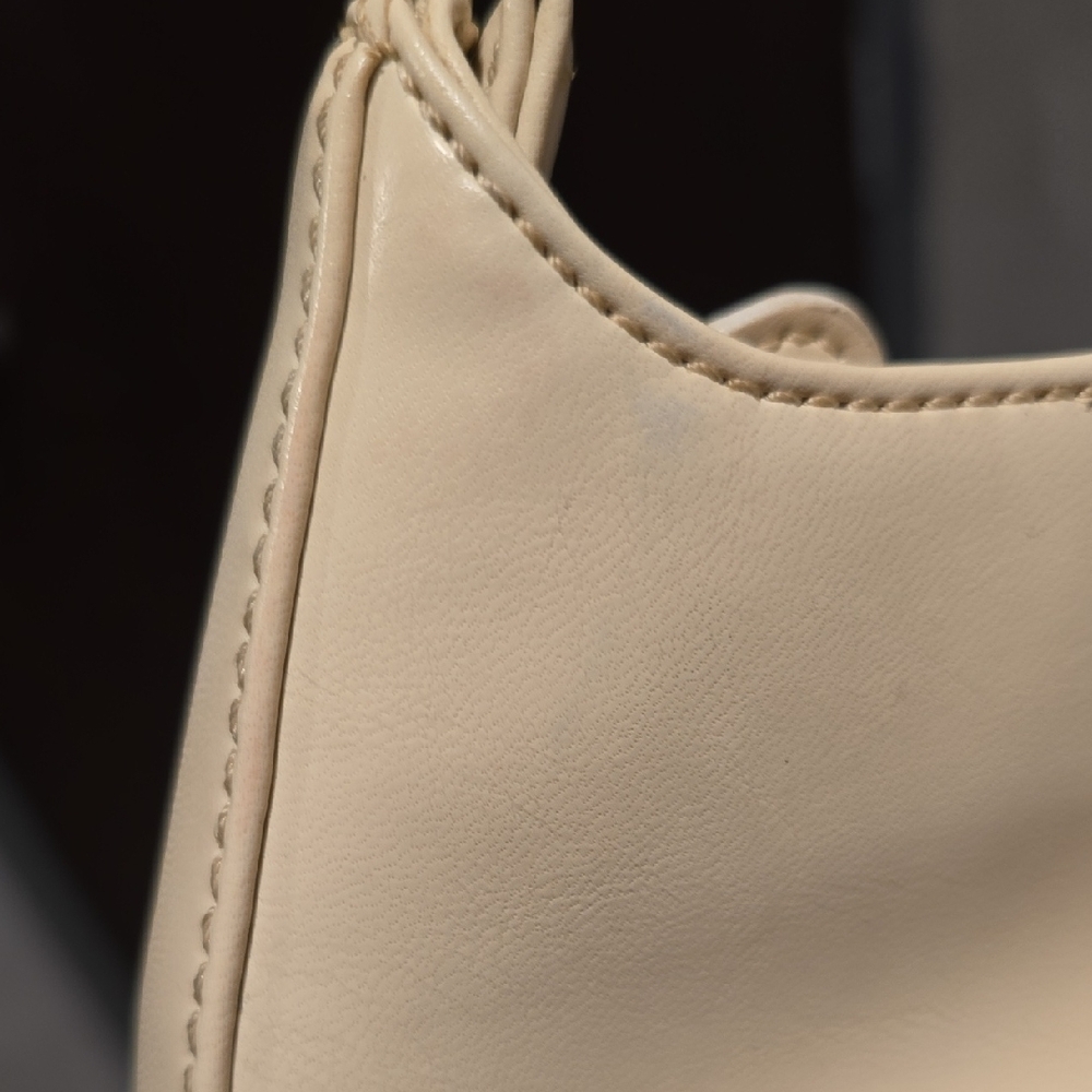 Liz Claiborne‎ Cream Shoulder Bag | Y2K Minimalist Faux Leather Purse - Picture 6 of 8